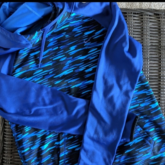 🔥 Nike Hoodie - Picture 6 of 7